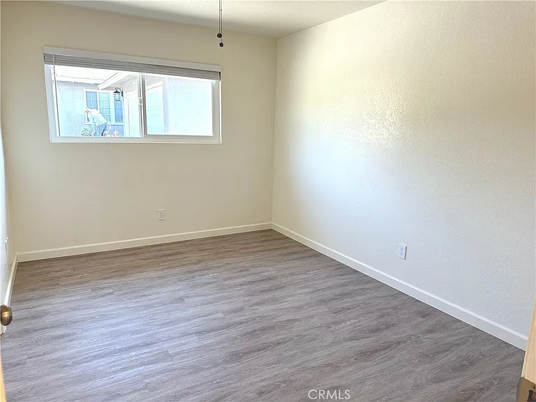 24450 University Ave — Photo 14