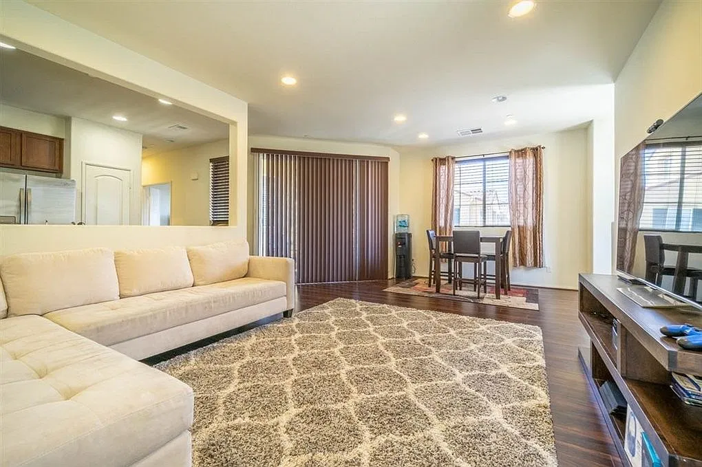 1450 Santa Diana Rd — Photo 1