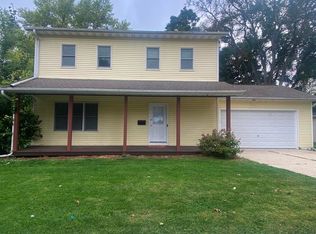 350 S Cottage St, Whitewater, WI 53190