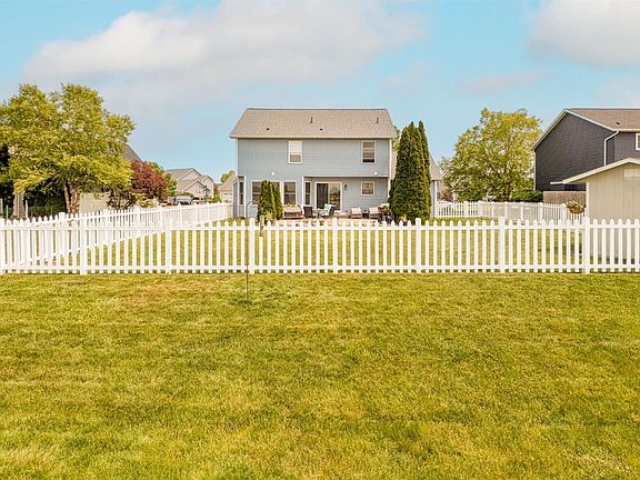 5th image of 813 Buckeye Ln