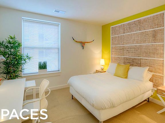 5th image of 1805 W Argyle St APT 4C