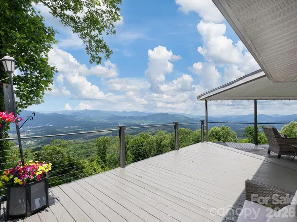 153 Windaleir Ln, Waynesville, NC 28786