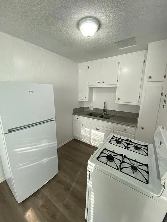 1 bed, 1.0 bath, $2,250 — Photo 4