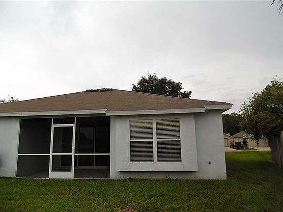 3rd image of 27523 Sugar Loaf Dr