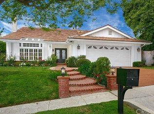 37 N Peregrine Cir, Oak Park, CA 91377