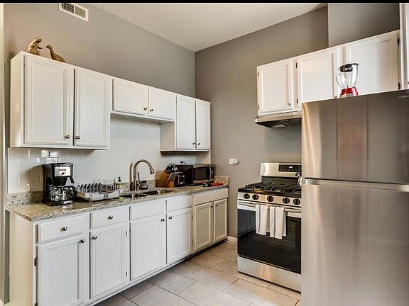 5th image of 3140 W Fulton St #3