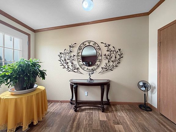 2nd image of 701 Coneflower Dr