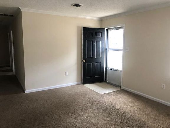 2nd image of 204 Apache Dr
