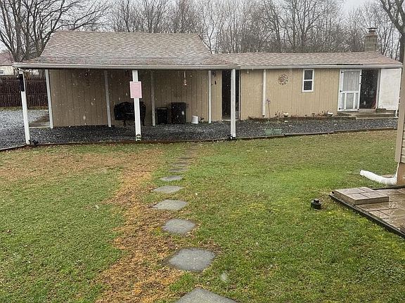 2nd image of 776 Fairview Ave