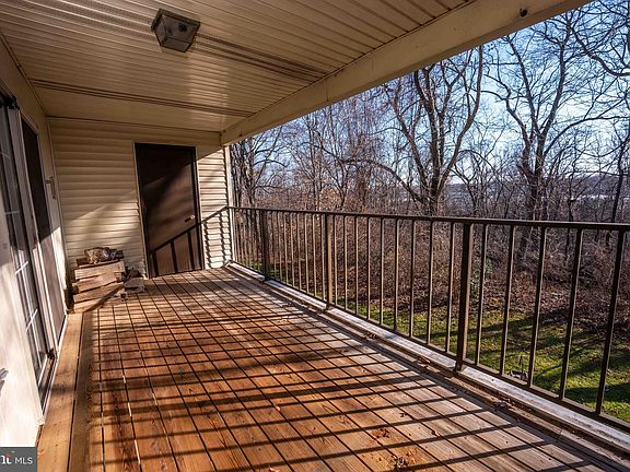 5th image of 359 Westridge Cir