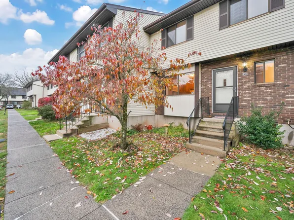 38 Robin Brook Drive #38, Newington, CT 06111
