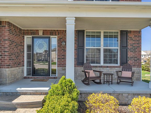 3rd image of 15745 Diamante Dr