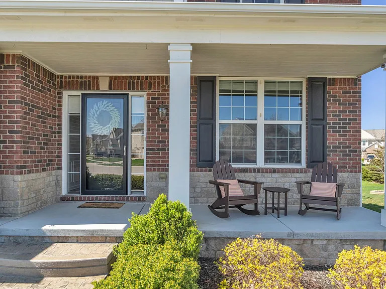 15745 Diamante Dr — Photo 3