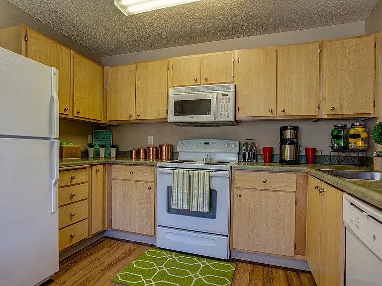 Commons at Timber Creek Apartments — Photo 13