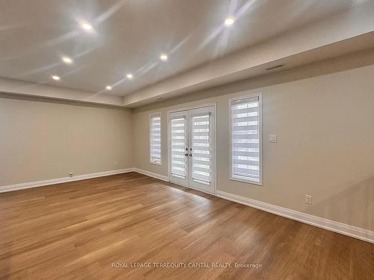 344 Edgehill Dr #UPPER — Photo 12