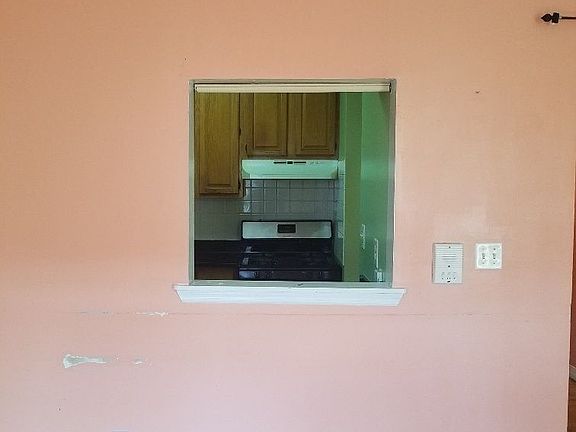 4th image of 123 E 102nd St APT 4A