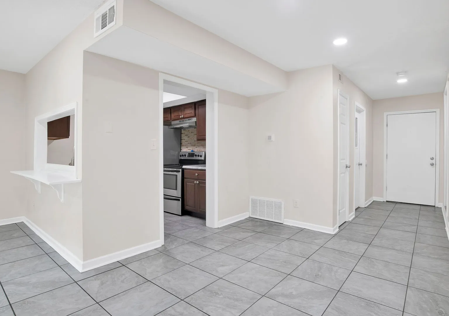 3 bed 2.5 bath Townhome in West Pensacola — Photo 4