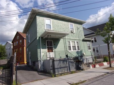 90 Updike St, Providence, RI, 02907