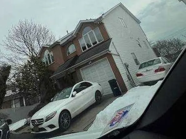 32 Sabrina Ln, Staten Island, NY 10304