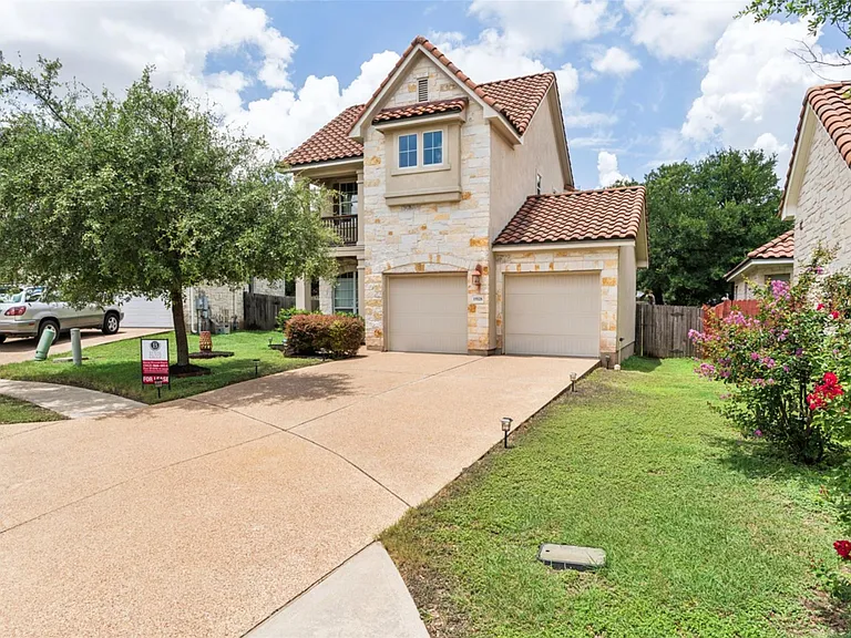 15528 Interlachen Dr — Photo 1