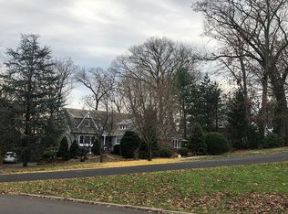 295 Grandview Cir, Ridgewood, NJ 07450