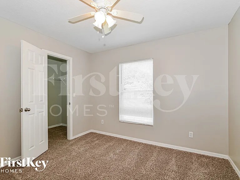 709 La Costa St — Photo 12