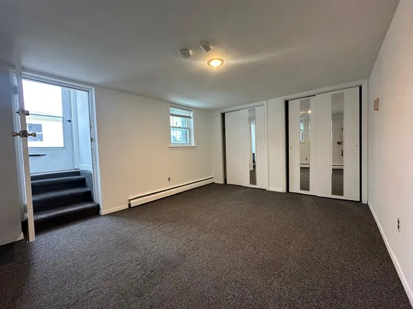 (undisclosed Address), West Babylon, NY 11704