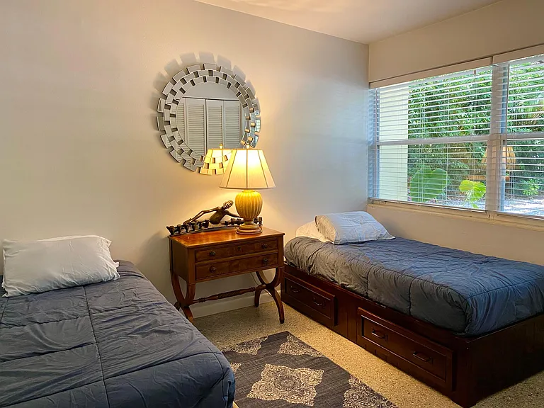 720 Lantana Ln #F — Photo 9