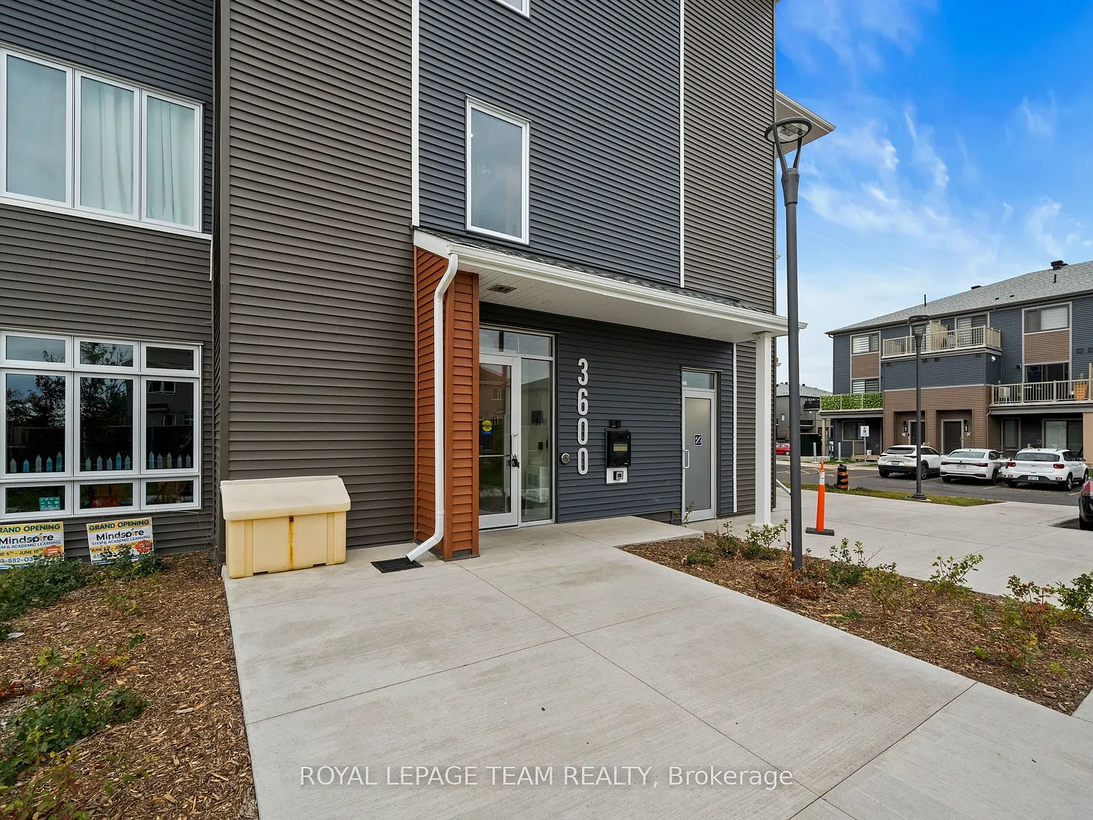 1 bed, $2,100 — Photo 4