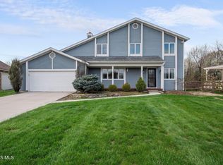 3540 Lynnbrooke Ln, Oregon, OH 43616