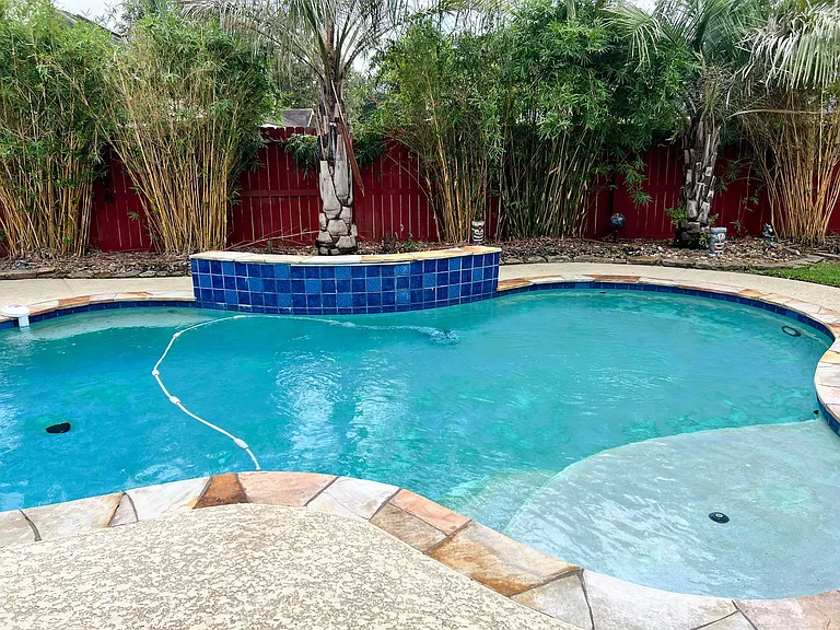 2215 Dorman Ct — Photo 44