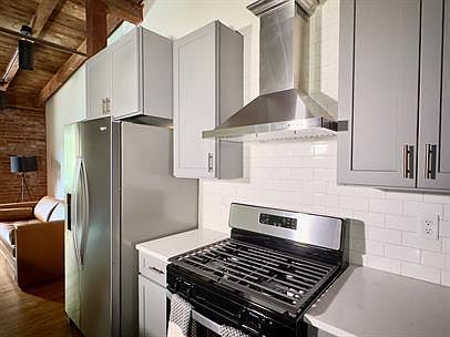 1st image of 437 W Grant St #204