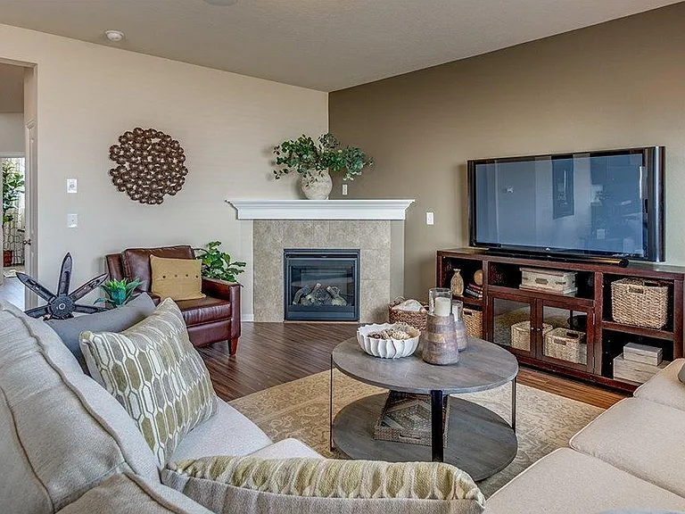 3295 Elder St NW — Photo 5