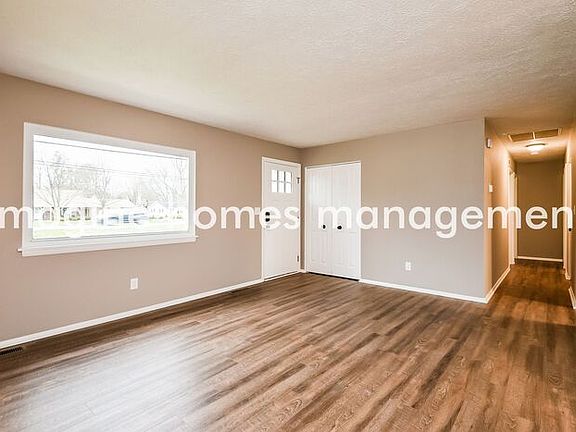 3rd image of 35143 Bainbridge Rd