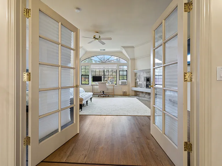 470 Eastin Dr — Photo 33