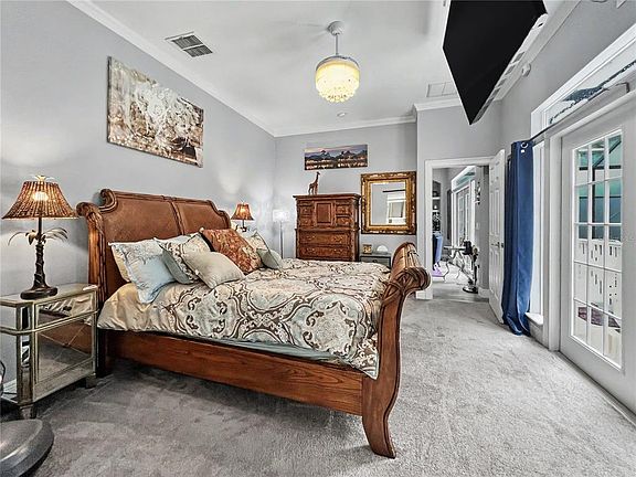 5th image of 816 RUNNER OAK STREET