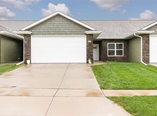 101 Alan Ave SW APT B, Swisher, IA 52338