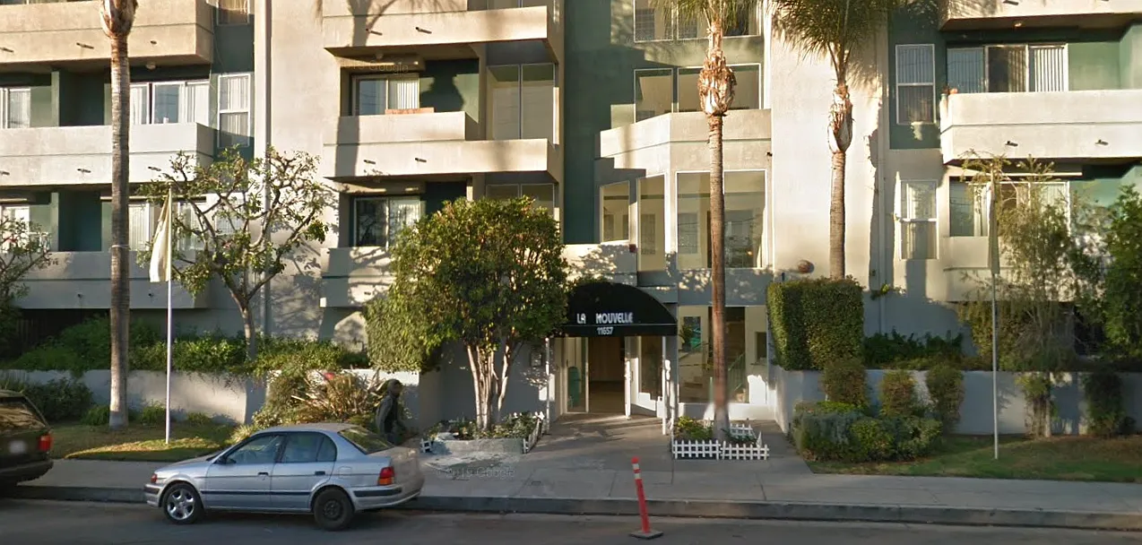 11657 Oxnard Str. — Photo 3
