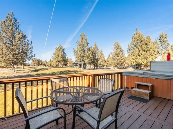 1140 Golden Pheasant Dr, Redmond, OR 97756