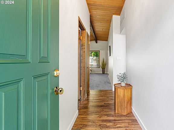 5th image of 1220 Madrona Dr
