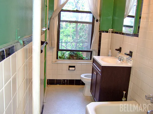 Rented by Bellmarc Realty | media 6