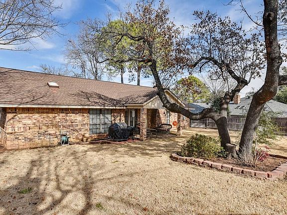 4th image of 5004 Dawnwood Ct