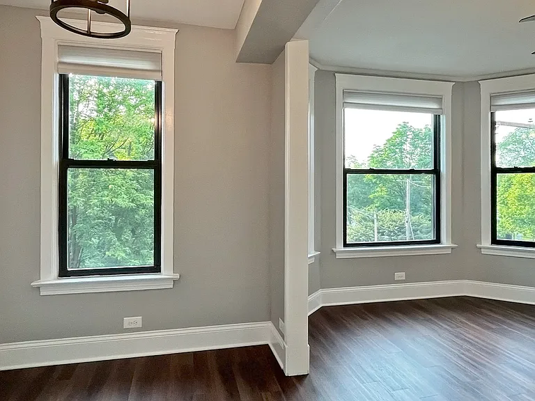 201-209 N. Grove Ave. — Photo 10
