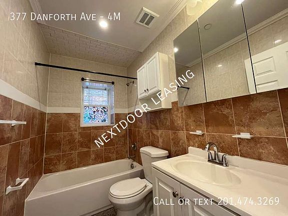 3rd image of 377 Danforth Ave #4M