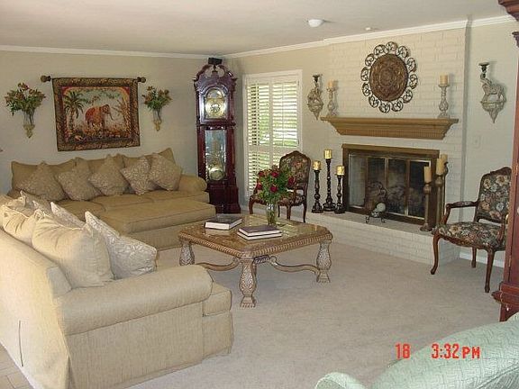 2nd image of 2520 Pershing Ave