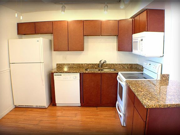 4th image of 11817 Cypress Hill Cir