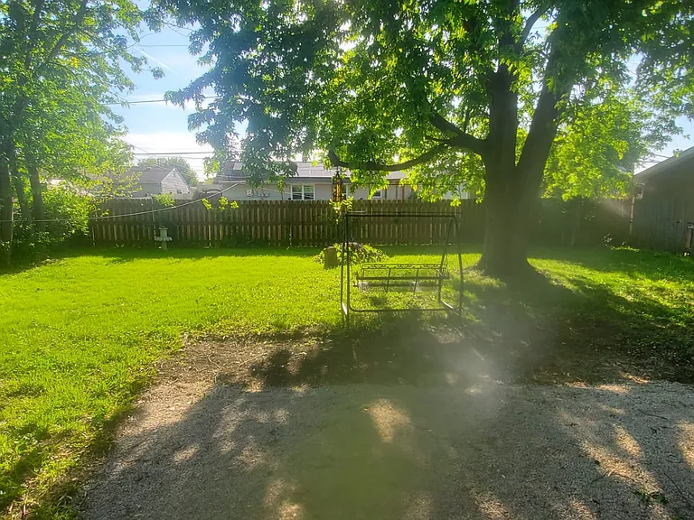 344 Emery Ave — Photo 2