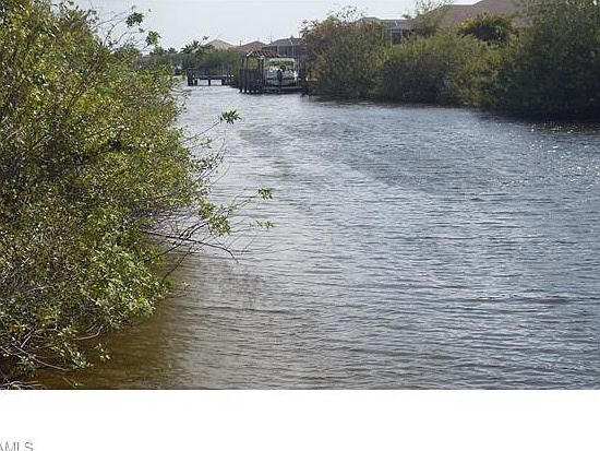 3rd image of 424 NW 32nd Pl