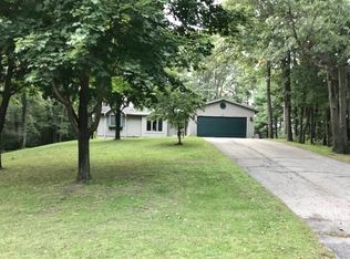 N2519 Deer Path Dr, Marinette, WI 54143