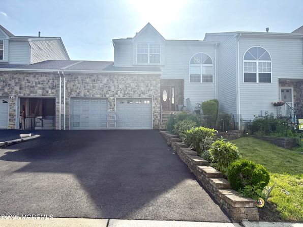 28 Skylark Ct
